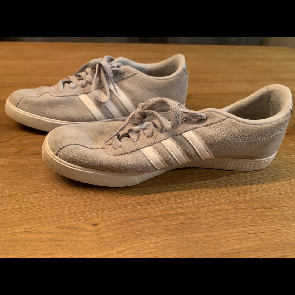 ADIDAS SHOES - Picture 4 of 4